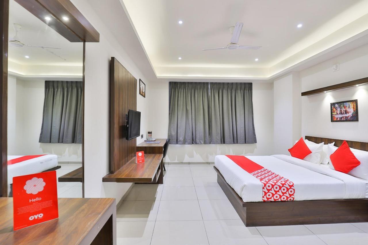 Oyo 16604 Hotel Sparsh Inn Ahmedabad Exterior photo