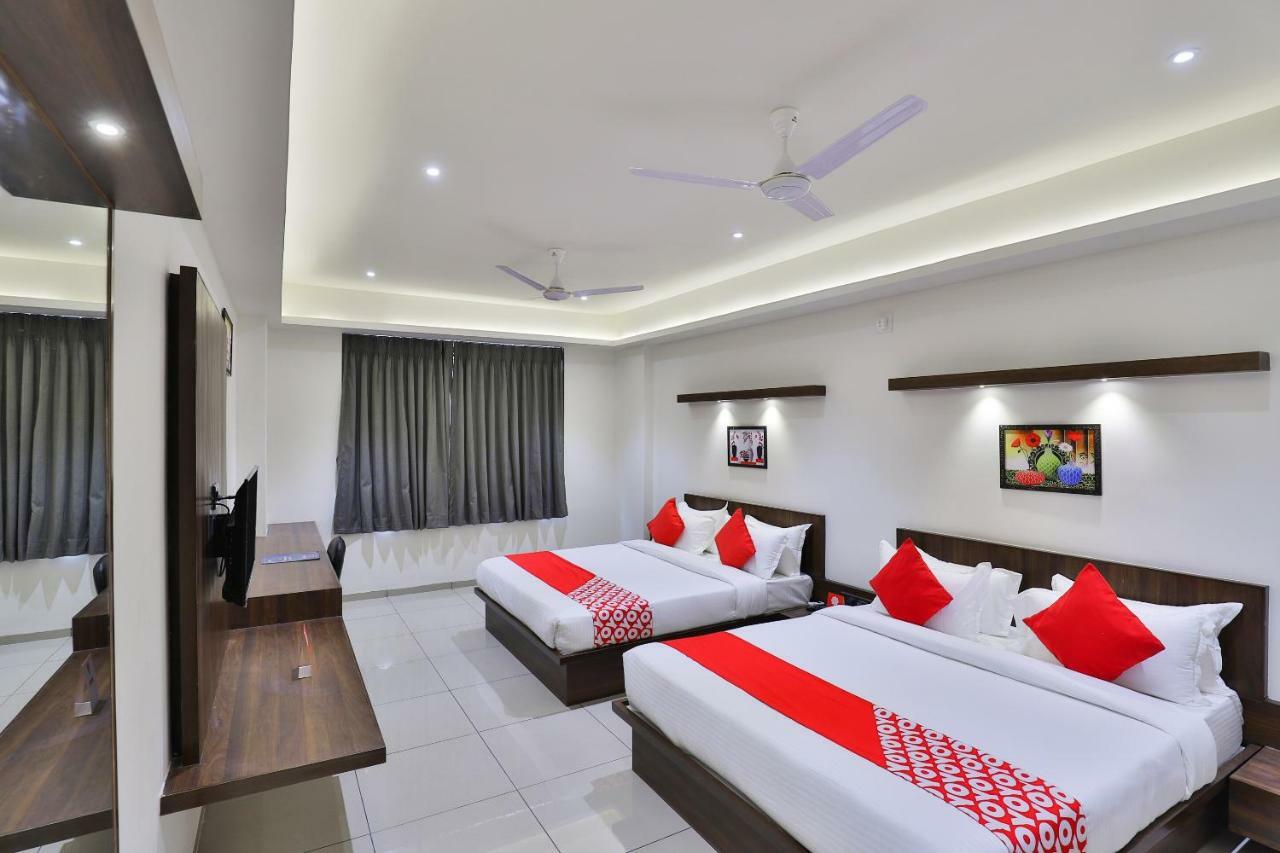 Oyo 16604 Hotel Sparsh Inn Ahmedabad Exterior photo